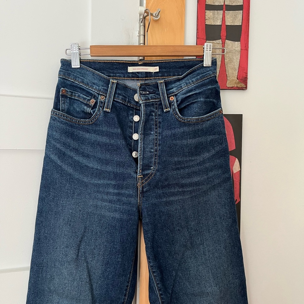 Levi's ribcage straight 27 x 27, dark wash EUC